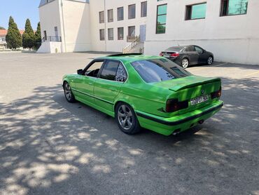 BMW: BMW 5 series: 2 l | 1990 il Sedan — 5