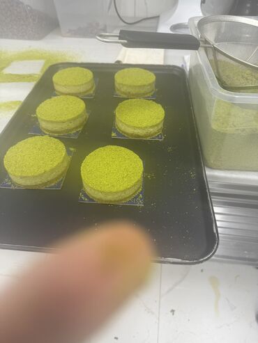 Digər ixtisaslar: İş axdarıram — 13