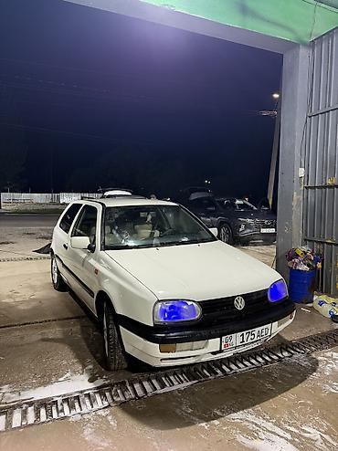 Унаа: Volkswagen Golf: 1992 г., 1.8 л, Кол менен иштөөчү, Бензин, Купе — 1