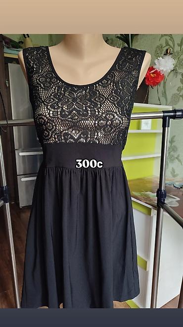 Повседневные платья: Размер S(42-44) всех платьев. Зелёное платье 200с 44-46размер.Все по — 19