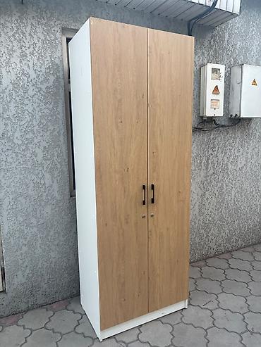 Шкафы: Продаю шкаф размеры высота, 220см, ширина 80см, глубина 52см. Есть — 6