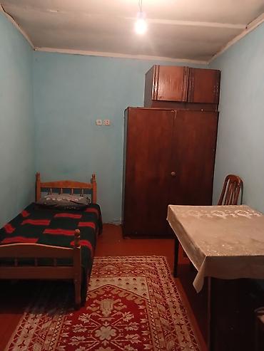 qaracuxurda mənzil: 1 otaqlı yaşayış evi – sadə, funksional planlama - Otaqlar: 1 yatacaq — 4