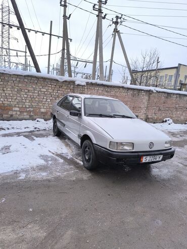 Volkswagen: Volkswagen Passat: 1989 г., 1.8 л, Механика, Бензин, Седан — 4