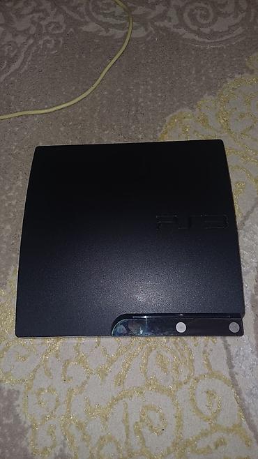 хвох сериес с: Sony PlayStation 3 (PS3) Slim oyun konsolu - Rəng: Qara, yuxarı — 2