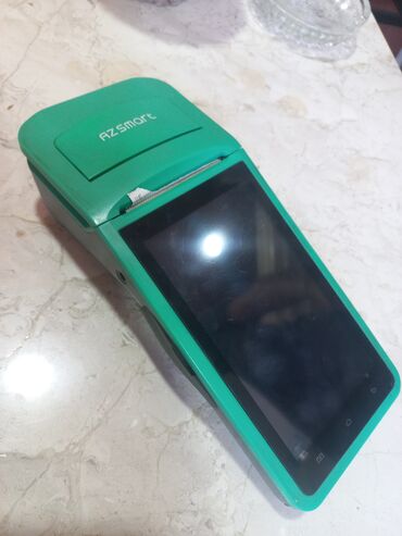 AZSmart markalı bu yaşıl POS terminalı, müasir ticarət əməliyyatları