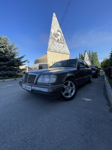 Mercedes-Benz: Mercedes-Benz W124: 1995 г., 2 л, Механика, Бензин, Седан — 13