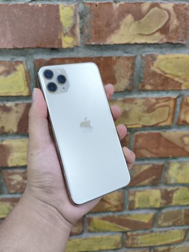 телефон 11про: IPhone 11 Pro Max, Б/у, 256 ГБ, Matte Silver, Защитное стекло, 75 %