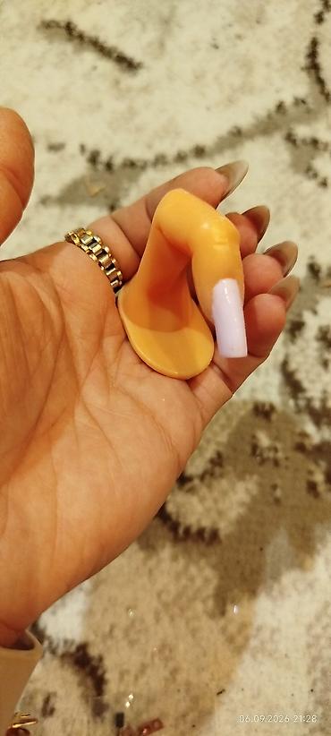 gozel dırnaq bezekleri: 2si birlikdə 3 azn Manikür/nail-art dəsti Məzmun: - 6 ədəd vidalı — 3