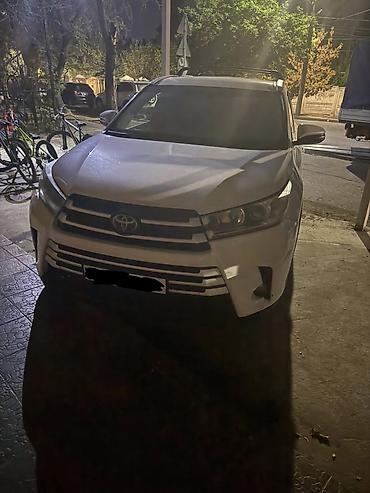 range tover: Toyota Highlander: 2018 г., Автомат, Бензин, Кроссовер — 1