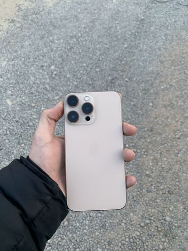 Apple iPhone: IPhone 11 — 1