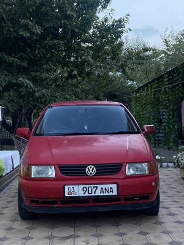 голфь 1: Volkswagen Polo: 1998 г., 1.6 л, Автомат, Бензин, Хэтчбэк