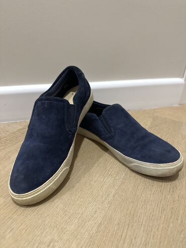 туфли темно синие: Продаются слипоны Clarks размер 35 темно синие замша . Состояние
