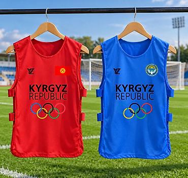 футболные формы: МАНИШКИ “Kyrgyz Republic” (набор из двух цветов, минимальный заказ — 2