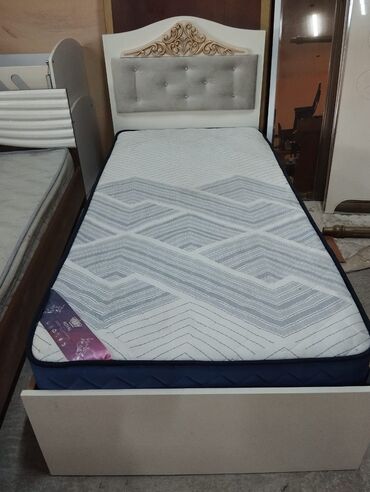 Darvazalar: ❇️Tək nəfərlik kravat təzə,matras işlənib,ortapedikdi,õlcū 2/97 sm