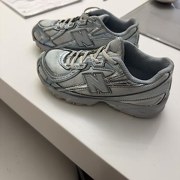 krosofka: New Balance W 530 (W530) qadın krossovkası - Rəng: gümüşü/boz — 2