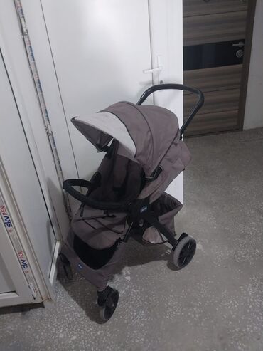 qiz usagi ucun donlar: Chicco gezinti kolyaskasi qiymeti 85man normal veziyyetdedir.Çuxolu