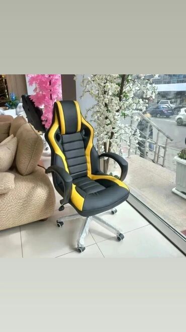 Ofis və oyun kresloları: Yeni, Təkərli, Qolları tənzimlənir, Dəri — 20