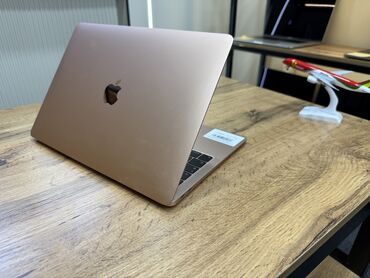 бу видеокарта: Ноутбук, Apple, 8 ГБ ОЗУ, Intel Core i5, 13.3 ", Б/у, Для работы, учебы, память NVMe SSD