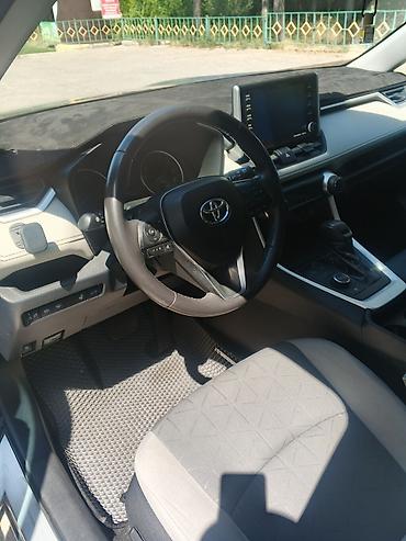 силен: Toyota RAV4: 2019 г., 2.5 л, Гибрид, Кроссовер — 6