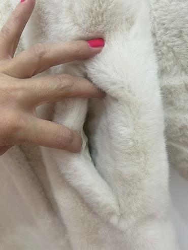 astragan bunde: ZARA ženski kaput od veštačkog krzna - Model: dugi “teddy” kaput sa — 4