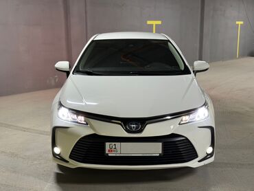 tayota runx: Toyota Corolla: 2020 г., 1.8 л, Гибрид, Седан