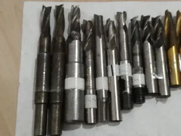 Ostali uređaji: Glodalo 9mm, 9,5mm, 9,6mm, 9,8mm Cena je po komadu Neka glodala su — 6