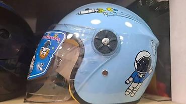 Ostali aksesoari za decu: Decije moto kacige kao prave. Predivna kaciga sa astronaut motivima — 3