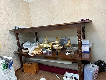 Столы для зала: Большой деревянный стол — 1