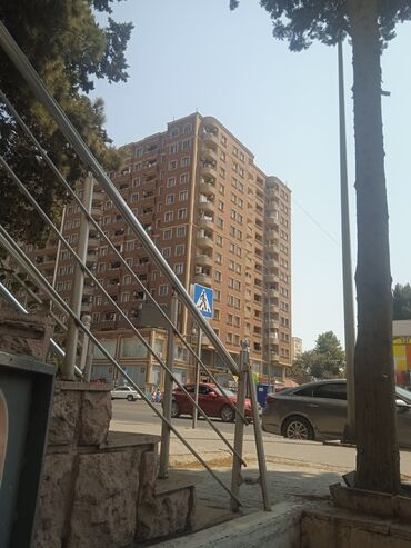 bakida kiraye evler ayliq: Əhmedli metrosu Baki kinotiyatirin yaninda .metroya 5 deyqelik yoldu