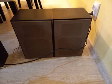 Pojačala i prijemnici: Prodajem gramofon Tosca 21 sa dva zvučnika. Proveren posle sigurno na lalafo.rs — 9 Pojačala i prijemnici: Prodajem gramofon Tosca 21 sa dva zvučnika. Proveren posle sigurno — 9