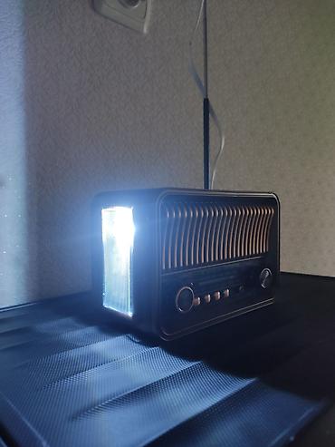 iran pecinin qiyməti: Retro üslublu portativ radio və fənər Radio yenidir heç istifadə — 2