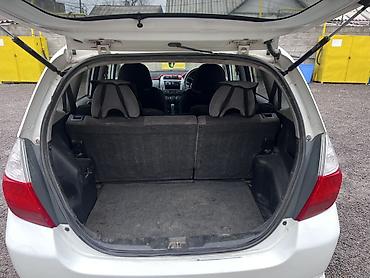 Honda: Honda Fit: 2001 г., 1.3 л, Вариатор, Бензин, Хэтчбэк — 8