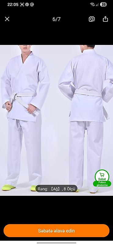 karate ucun kimono: Ağ rəngli karate/kempo/kickboks üçün geyim dəsti temiz pambiq . - — 2