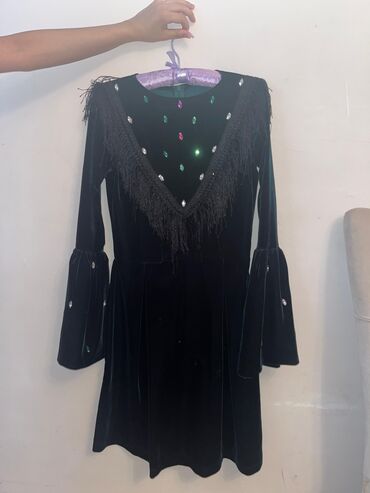 Kokteyl donlar: Qadın paltarları – 3 model dəst 1) Qara məxmər mini don - Uzunqol — 1