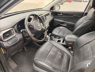 Kia: Kia Sorento SUV - Kuzov: 5 qapılı, tünd boz rəng - Mühərrik: GDI — 15