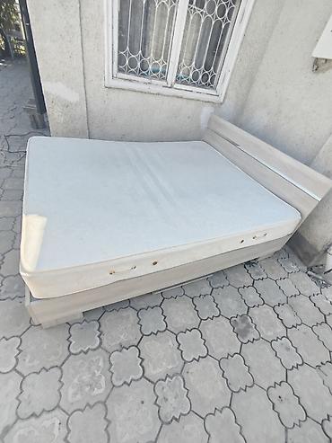 кровать полтора: Кровать двуспальная с матрасом - Размер: ориентировочно 160×200 см — 1