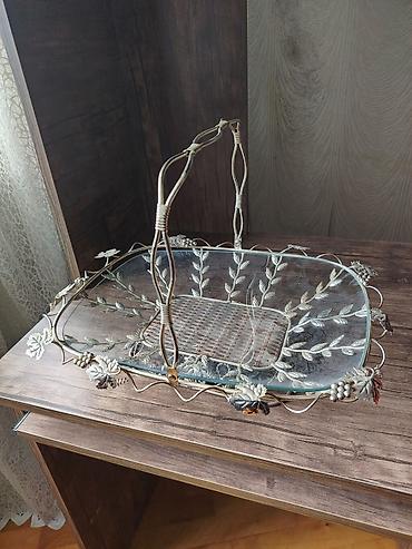 sap: Şüşə meyvə/şirniyyat sinisi – dekorativ metal çərçivəli. - Material — 1