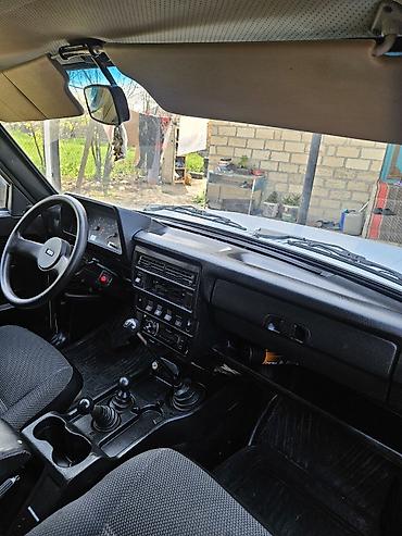 niva difiri: VAZ (LADA) 4x4 Niva: 1.7 l | Ofrouder/SUV — 3