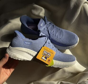сколько стоит лоро пиано: Срочно Женские кроссовки Skechers сиреневого цвета с белой подошвой