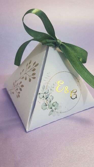 залез под одеяло к спящей: Бонбонерки пирамида 1 штугу 50 сомдон. Ичинде таттуулар менен