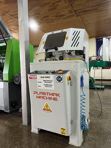 plastesin: Plastik kəsim dəzgahı
Plastmak firması — 3
