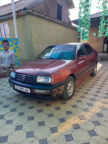 Volkswagen: Volkswagen Vento: 1992 г., 1.8 л, Механика, Бензин, Седан — 4