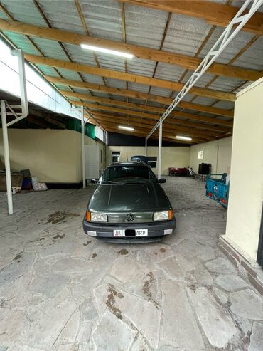 срочная продажа авто по низким ценам: Volkswagen Passat: 1991 г., 1.8 л, Механика, Бензин, Универсал
