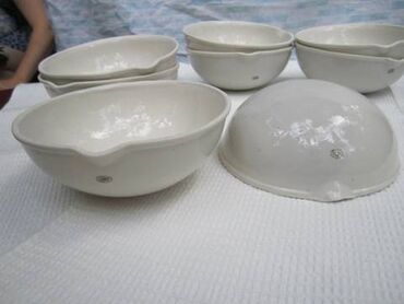 минструальная чаша: Продаю остатки лабораторной посуды, разновесы для фармацевтических или