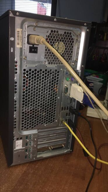 Desktop računari i radne stanice: Fujitsu CELSIUS W280 i5 -ima ltp port idealam za lasere cnc masine - — 7