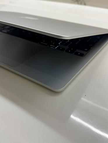 Apple MacBook: Apple MacBook Air M3 Məlumatları şəkildə yükləmişəm. Ekranda qoruyucu — 8
