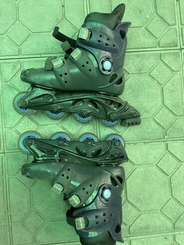 дрон 1000: Роликовые коньки size 36-39 
Просто лежат. Остались одна пара 1000 сом