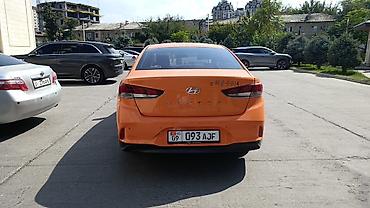 wagon r: Hyundai Sonata (седан) – оранжевый, маркировка Taxi/Uber Taxi — 2