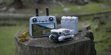 антирадар и видеорегистратор 2 в 1: DJI Mini 4 Pro Fly More Combo с пультом DJI RC 2 (встроенный экран)