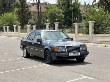 машина мерс: Mercedes-Benz E 230: 1988 г., 2.3 л, Механика, Бензин, Седан